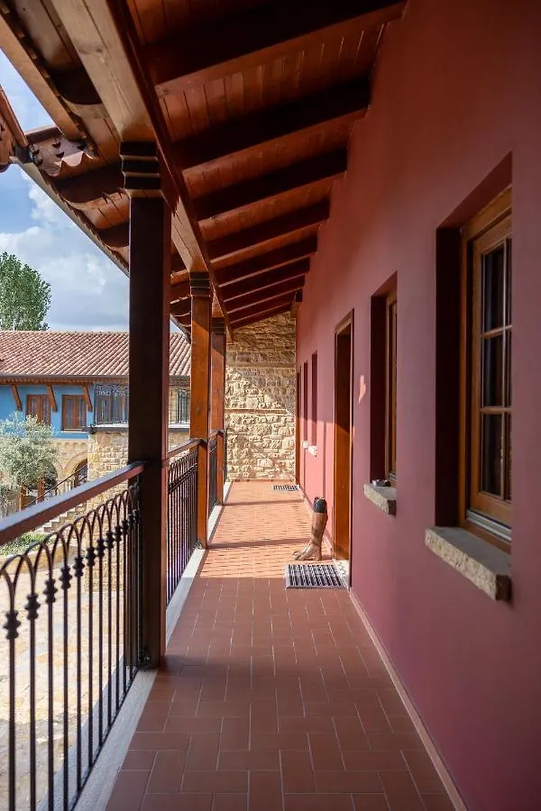 Blerina'S Agritourism Concept Hotel Laknas