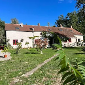 https://champ-du-bois.hotels-rhonealpes.com