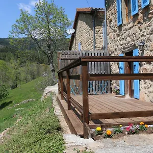 https://au-jardin-retrouv.hotels-rhonealpes.com